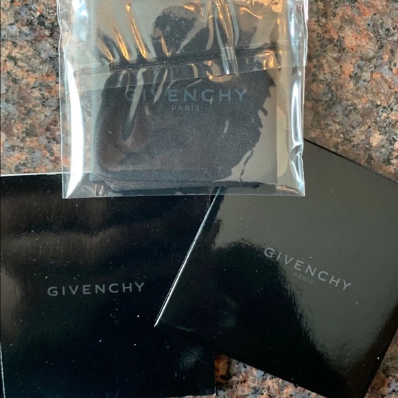 RARE 2015 Givenchy Five Shark Analog Sport Watch - Picture 6 of 8